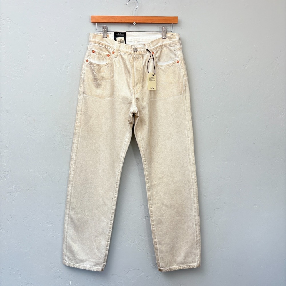 Levi's Straight Leg Jeans in Off-White/Cream
